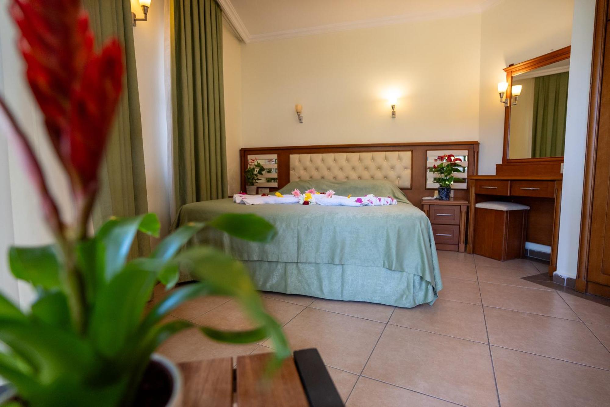 Club Karakas Apart Otel Marmaris Eksteriør billede
